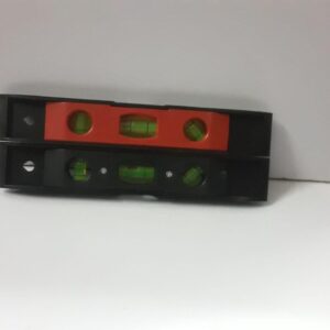 MAGNETIC LEVEL - MIXED COLOURS-  (9INCH)